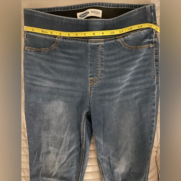 Old Navy Rockstar Super Skinny Jeggings -mid rise- - Picture 4 of 7